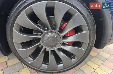 Внедорожник / Кроссовер Tesla Model Y 2022 в 