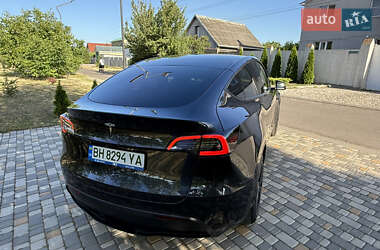 Внедорожник / Кроссовер Tesla Model Y 2024 в 