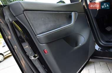 Внедорожник / Кроссовер Tesla Model Y 2021 в 