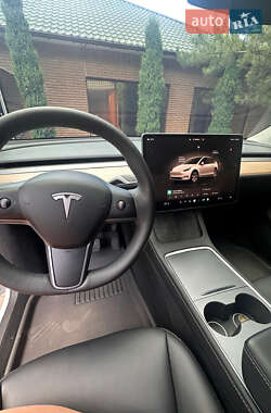 Внедорожник / Кроссовер Tesla Model Y 2023 в 