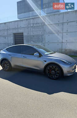 Внедорожник / Кроссовер Tesla Model Y 2024 в 