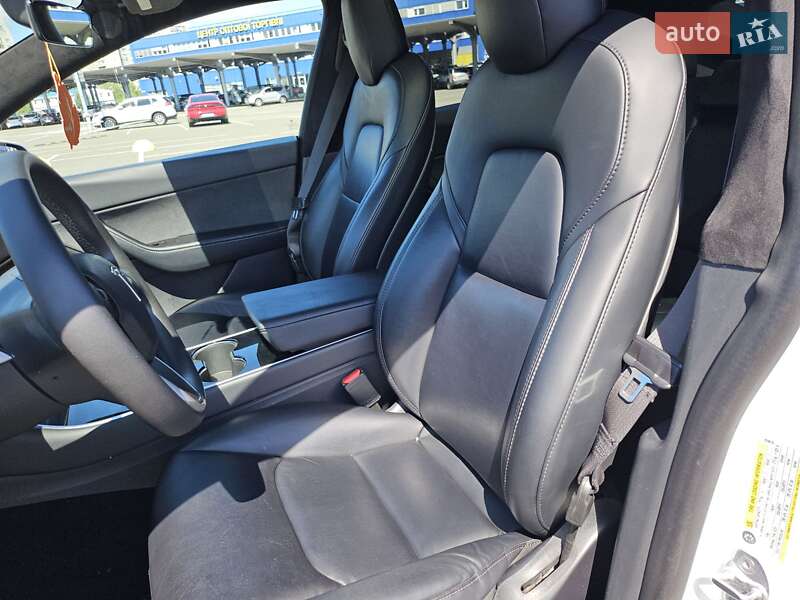 Внедорожник / Кроссовер Tesla Model Y 2020 в Киеве