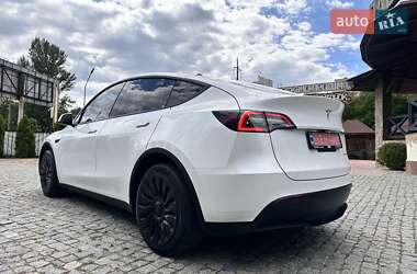 Внедорожник / Кроссовер Tesla Model Y 2021 в 
