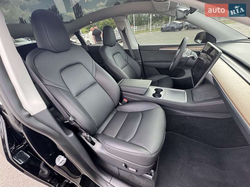 Внедорожник / Кроссовер Tesla Model Y 2024 в Днепре