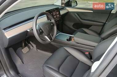Внедорожник / Кроссовер Tesla Model Y 2024 в 