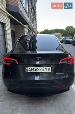 Внедорожник / Кроссовер Tesla Model Y 2024 в 