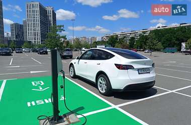 Внедорожник / Кроссовер Tesla Model Y 2023 в 