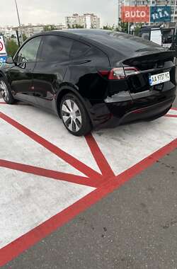 Внедорожник / Кроссовер Tesla Model Y 2024 в 