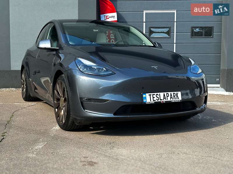 Внедорожник / Кроссовер Tesla Model Y 2023 в Киеве
