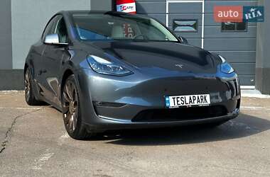 Позашляховик / Кросовер Tesla Model Y 2023 в 