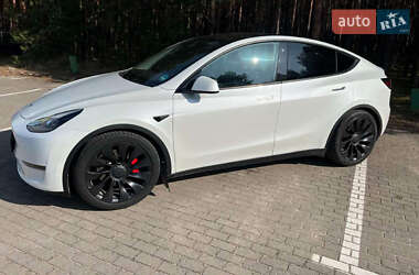 Внедорожник / Кроссовер Tesla Model Y 2023 в 