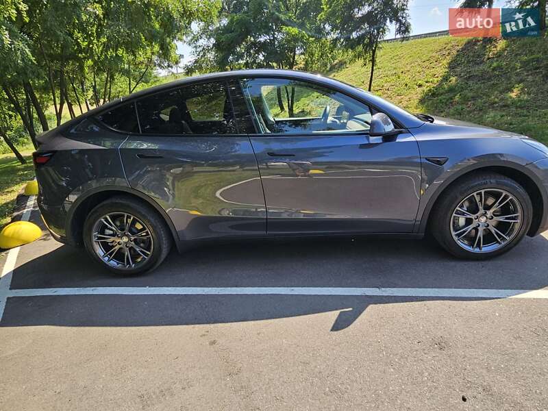 Внедорожник / Кроссовер Tesla Model Y 2023 в Киеве фото 5 Внедорожник / Кроссовер Tesla Model Y 2023 в Киеве