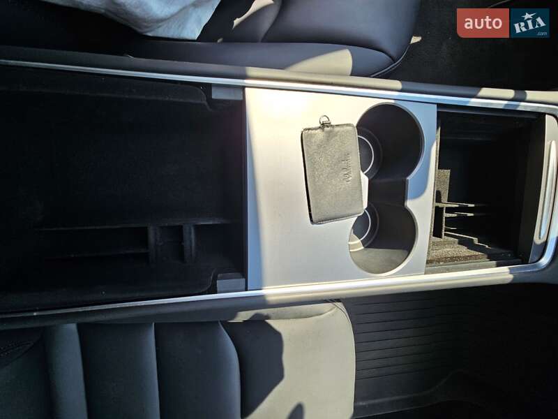 Внедорожник / Кроссовер Tesla Model Y 2023 в Киеве фото 15 Внедорожник / Кроссовер Tesla Model Y 2023 в Киеве