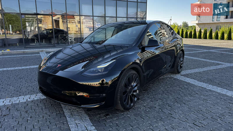 Tesla Model Y 2021