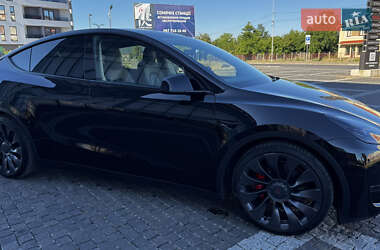 Внедорожник / Кроссовер Tesla Model Y 2021 в 