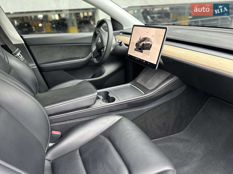 Внедорожник / Кроссовер Tesla Model Y 2022 в Львове