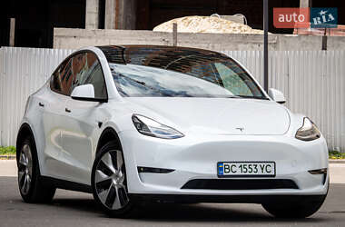 Позашляховик / Кросовер Tesla Model Y 2021 в 