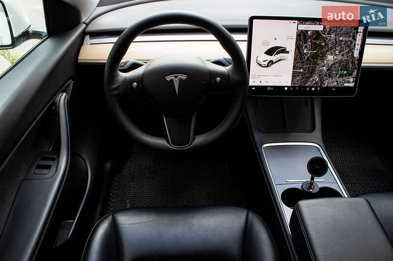 Внедорожник / Кроссовер Tesla Model Y 2021 в Львове