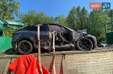 Внедорожник / Кроссовер Tesla Model Y 2023 в 