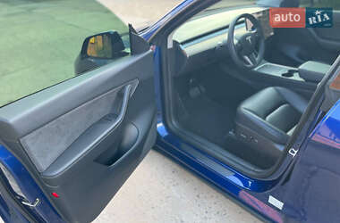 Внедорожник / Кроссовер Tesla Model Y 2021 в 