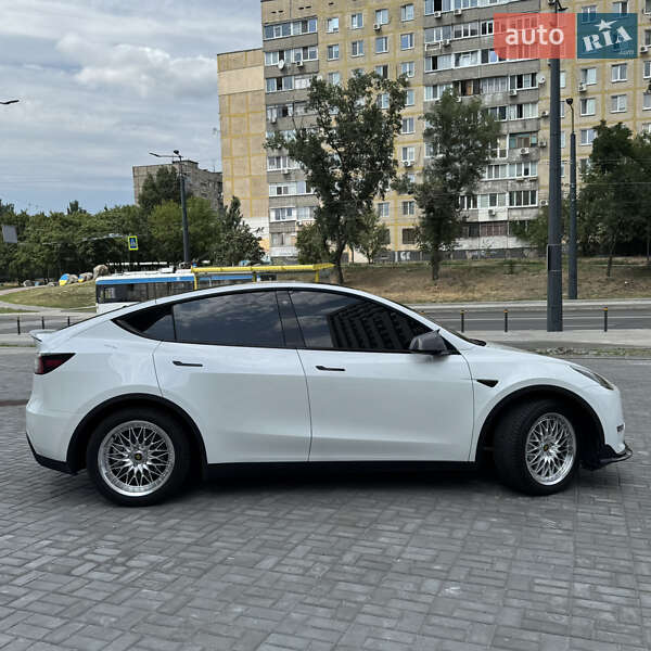 Внедорожник / Кроссовер Tesla Model Y 2022 в Днепре