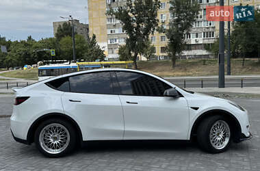 Внедорожник / Кроссовер Tesla Model Y 2022 в 