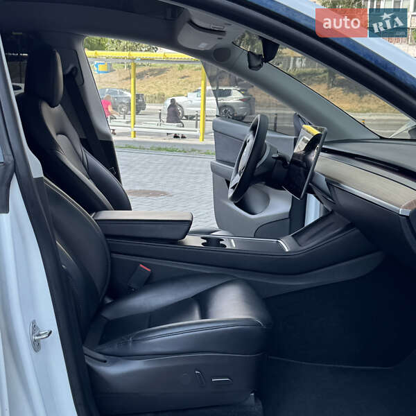 Внедорожник / Кроссовер Tesla Model Y 2022 в Днепре