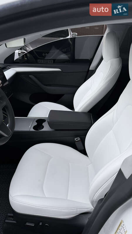 Внедорожник / Кроссовер Tesla Model Y 2024 в Харькове