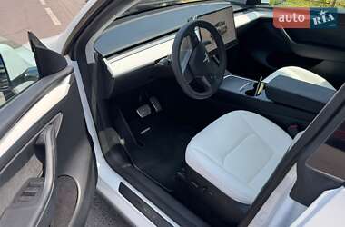 Внедорожник / Кроссовер Tesla Model Y 2023 в 