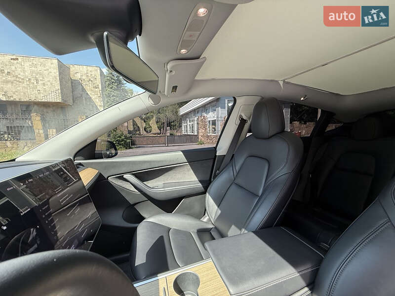 Внедорожник / Кроссовер Tesla Model Y 2021 в Днепре
