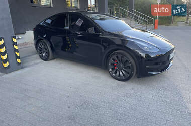 Внедорожник / Кроссовер Tesla Model Y 2021 в 