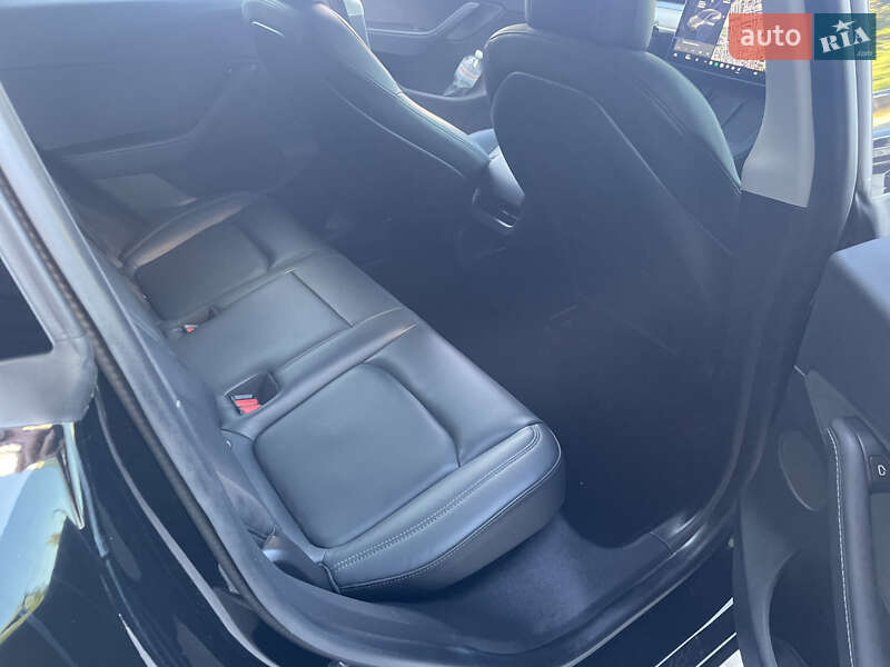 Позашляховик / Кросовер Tesla Model Y 2021 в Львові