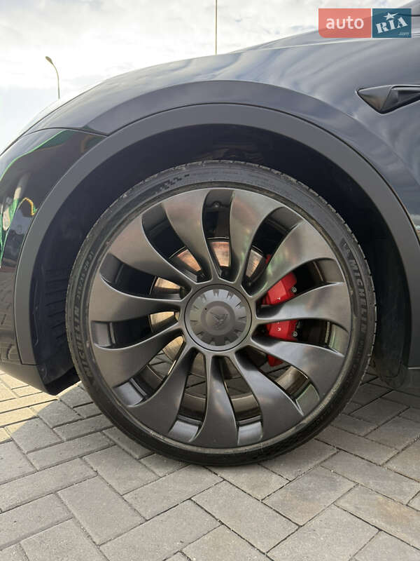Внедорожник / Кроссовер Tesla Model Y 2022 в Днепре