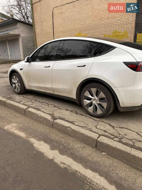 Позашляховик / Кросовер Tesla Model Y 2021 в Хмельницькому