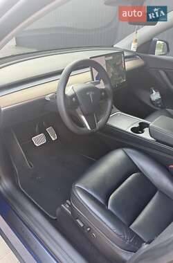 Внедорожник / Кроссовер Tesla Model Y 2021 в 