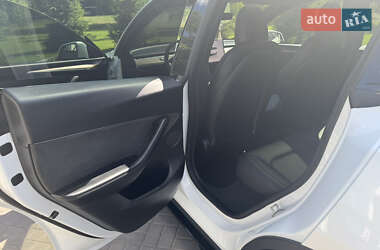 Позашляховик / Кросовер Tesla Model Y 2022 в 