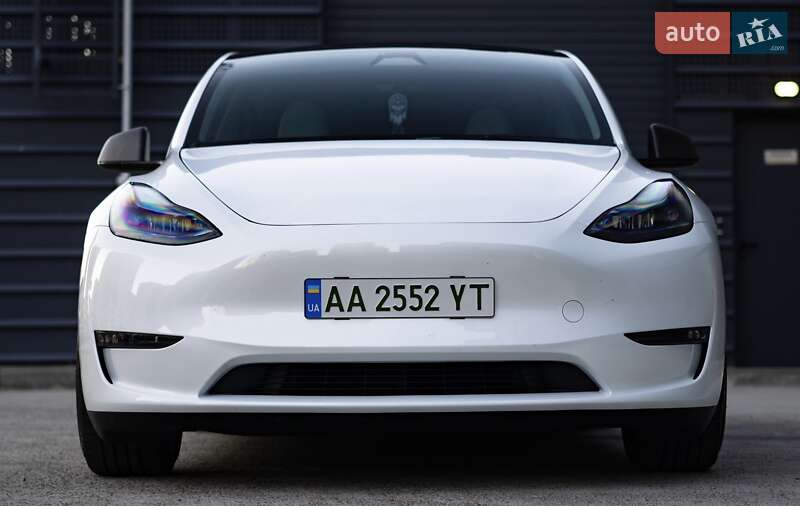 Внедорожник / Кроссовер Tesla Model Y 2024 в Киеве