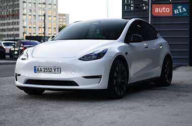 Внедорожник / Кроссовер Tesla Model Y 2024 в 