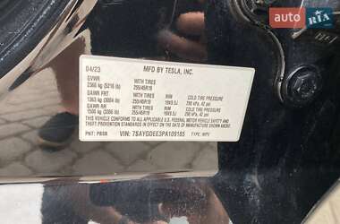 Позашляховик / Кросовер Tesla Model Y 2023 в 