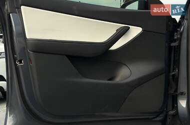 Позашляховик / Кросовер Tesla Model Y 2022 в 