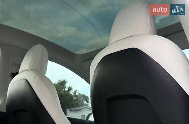 Позашляховик / Кросовер Tesla Model Y 2022 в 