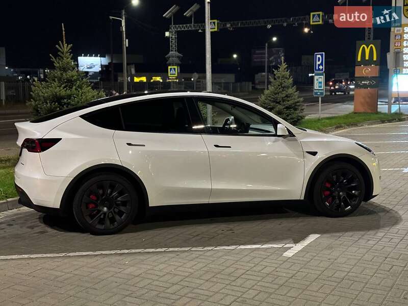 Позашляховик / Кросовер Tesla Model Y 2022 в Білій Церкві