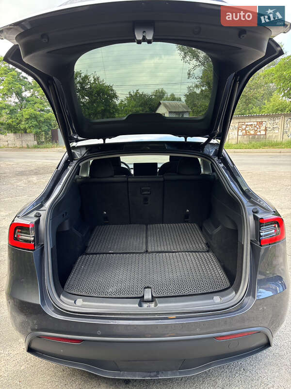Позашляховик / Кросовер Tesla Model Y 2022 в Києві