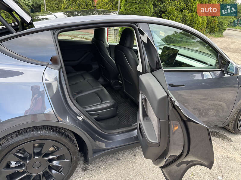 Позашляховик / Кросовер Tesla Model Y 2022 в Києві