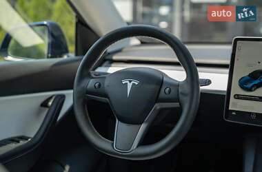 Позашляховик / Кросовер Tesla Model Y 2021 в 