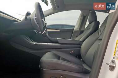 Внедорожник / Кроссовер Tesla Model Y 2023 в 