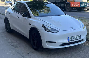 Позашляховик / Кросовер Tesla Model Y 2021 в 