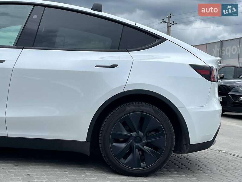 Позашляховик / Кросовер Tesla Model Y 2024 в Львові