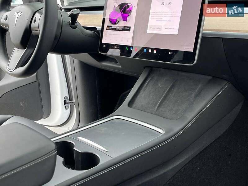 Позашляховик / Кросовер Tesla Model Y 2024 в Львові
