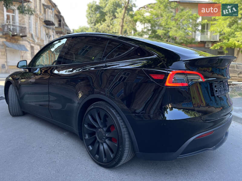 Внедорожник / Кроссовер Tesla Model Y 2024 в Одессе